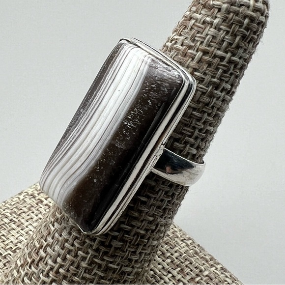New Zebra Calcite Stone Silver Overlay Ring Size 6.5 - Picture 7 of 8